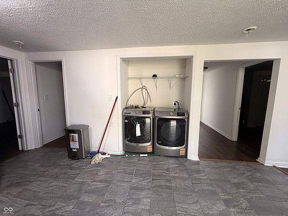 4th image of 621 Della Rd