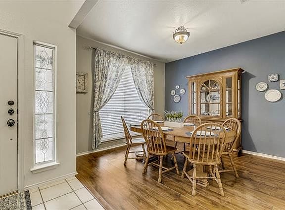 4th image of 2304 Drue Ln