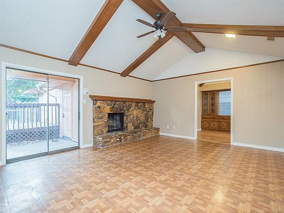 4th image of 540 Bayberry Ln