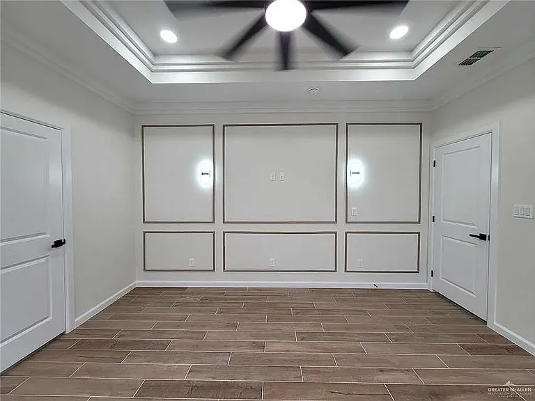 729 Saint Vincent Dr — Photo 7
