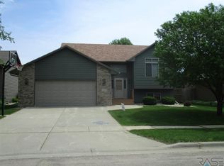 3220 S Pillsberry Ave, Sioux Falls, SD 57103