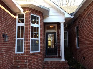 720 Maple Point Dr, Cookeville, TN 38501