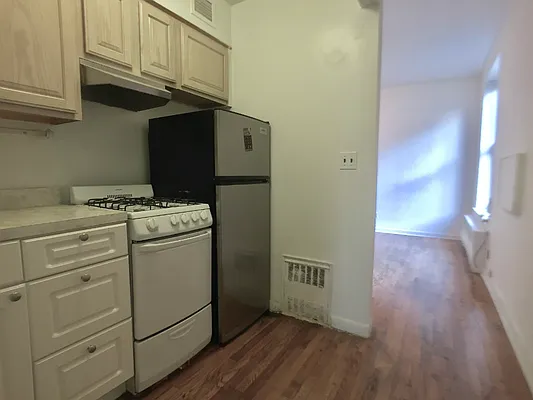 Rented by Sovereign Associates | media 18