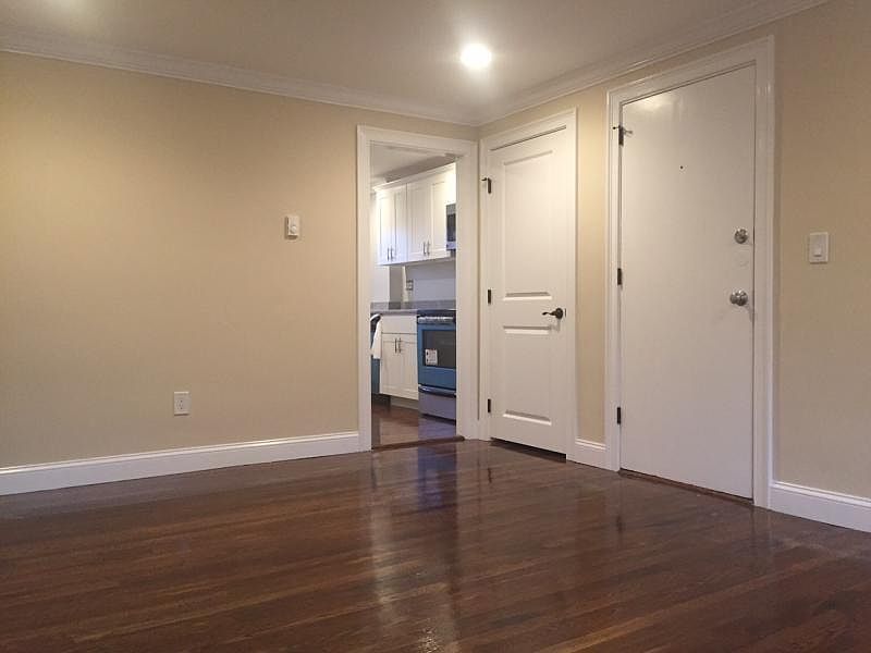 2nd image of 9 Lowell Ave APT 3