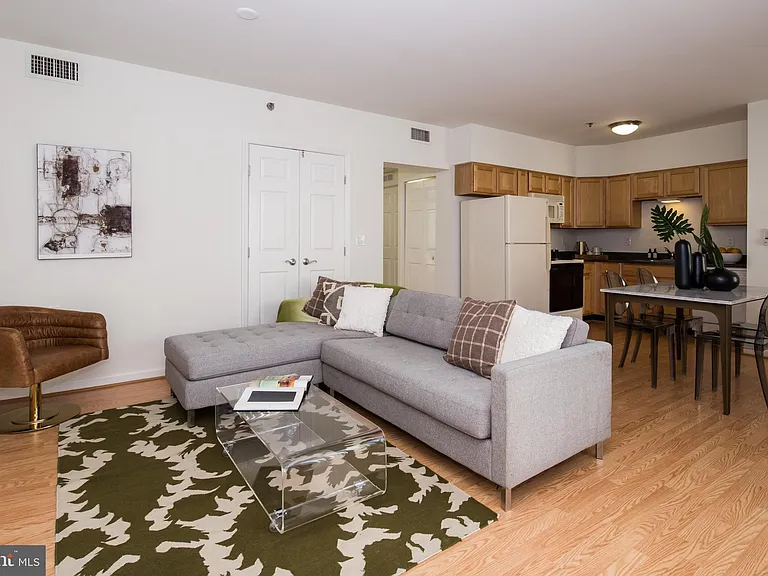 1030 N 2nd St #203 — Photo 19