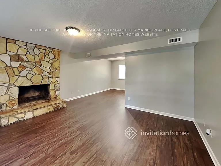 7025 Markway Dr — Photo 6
