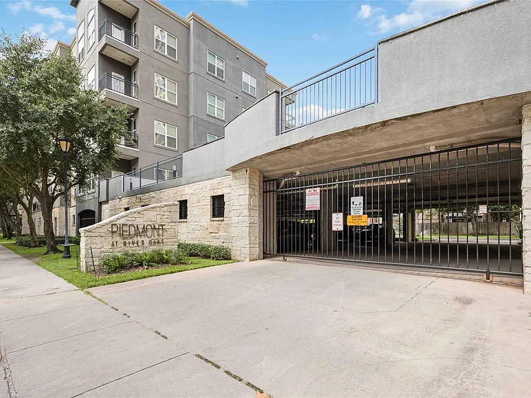 1010 Rosine St #35 — Photo 30