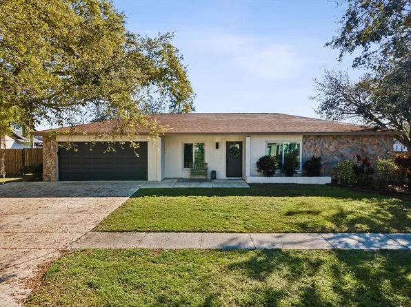 15801 BRIDGEWATER LANE, TAMPA, FL 33624