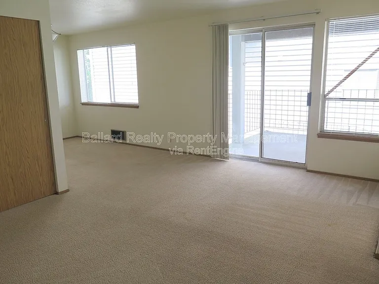 3232 21st Ave W #102 — Photo 4