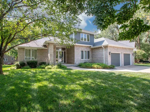420 N Royal Troon Dr, Dakota Dunes, SD 57049