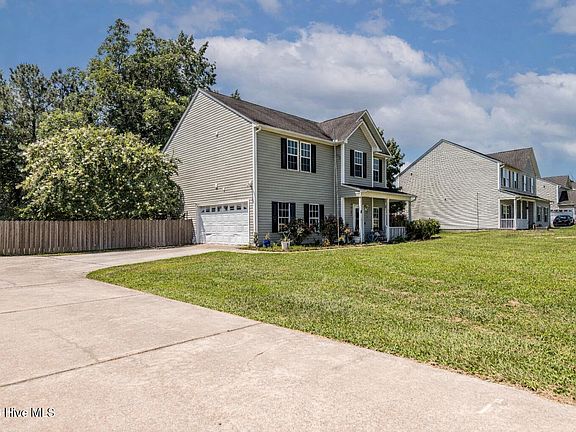 2nd image of 472 Comfort Road