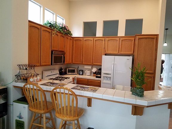 4th image of 967 Bourn Dr