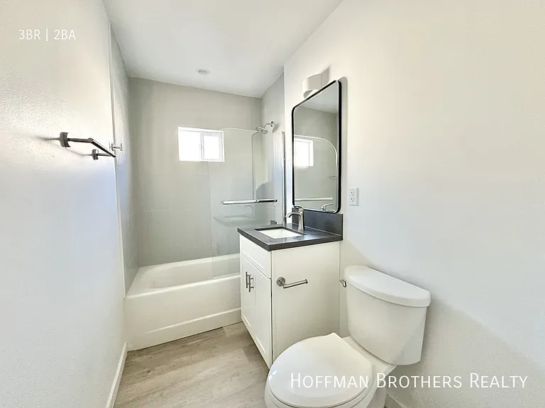 2429 W Avenue 33 #1/4 — Photo 13