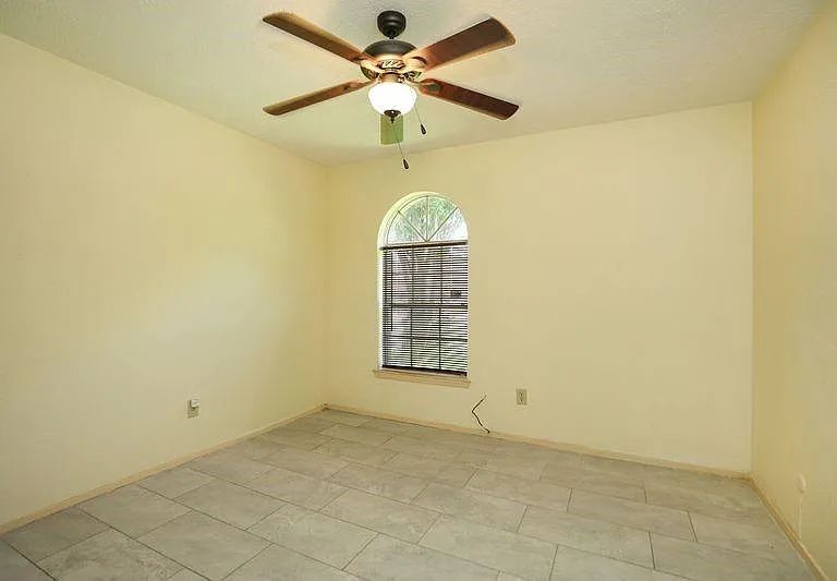 8215 Summer Quail Dr — Photo 28