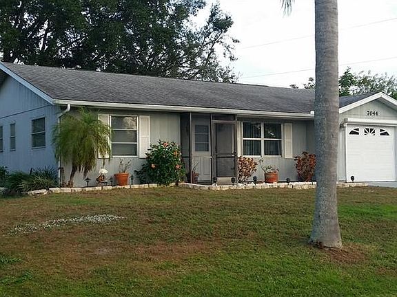 3rd image of 7044 Nichols St