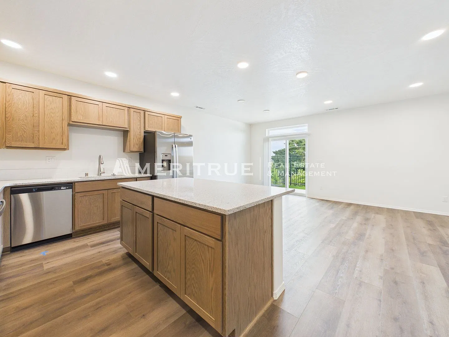Townhome for Rent! — Photo 2