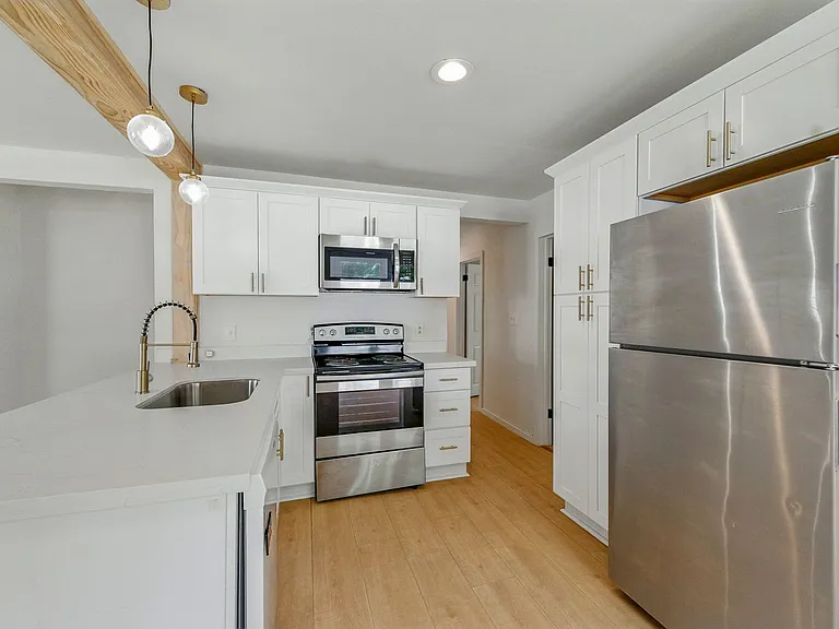 61 E Ensley St — Photo 14