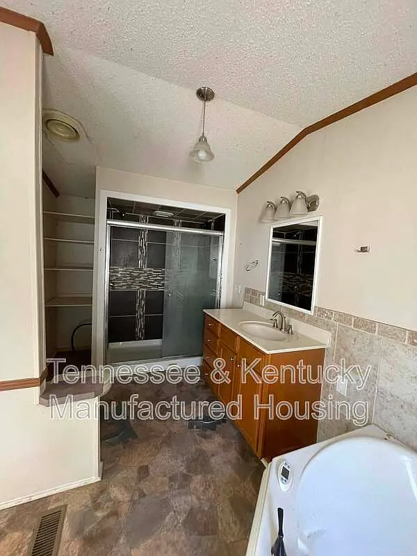 2 bed, 2.0 bath, 1200 sqft, $975 — Photo 4