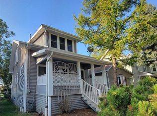 319 W Melvin Ave, Oshkosh, WI 54901