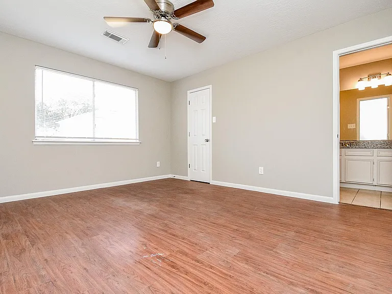 7818 Summer Place Dr — Photo 16
