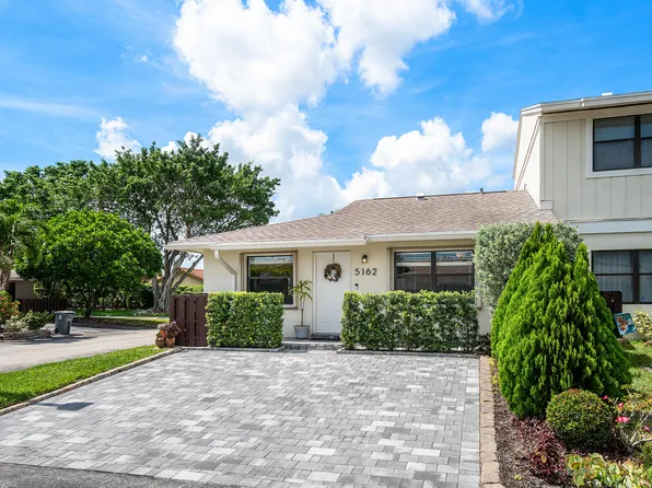 5162 Tennis Lane, Delray Beach, FL 33484
