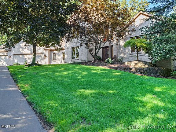 2nd image of 3369 Bluewater Pines Dr NE