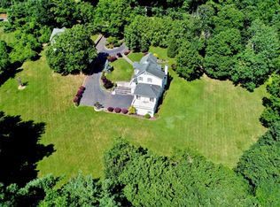 811 Holmdel Rd, Holmdel, NJ 07733