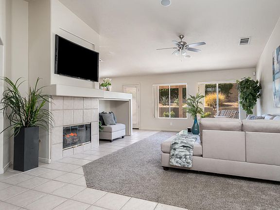 4th image of 79867 Dandelion Dr