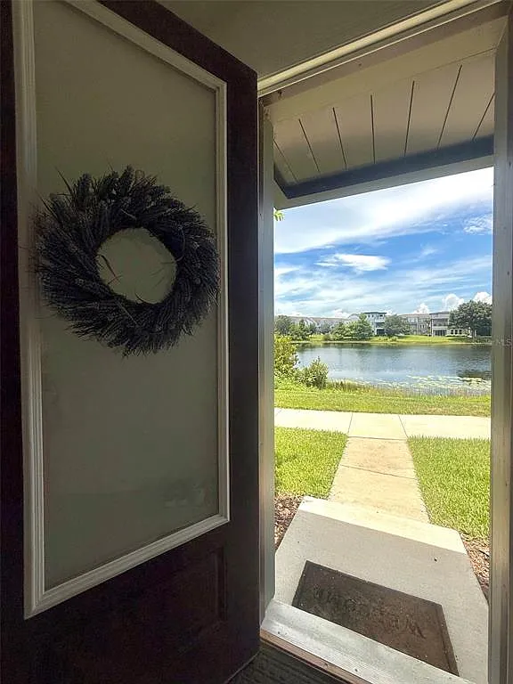 3 bed, 3.5 bath, 2167 sqft, $3,100 — Photo 4