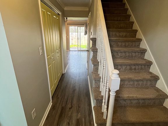 2nd image of 818 Mill Landing Rd