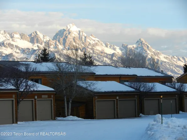 310 E Sagebrush Dr #4-D, Jackson, WY 83001