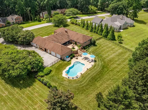 4037 Holly Knoll Dr, Glen Arm, MD 21057