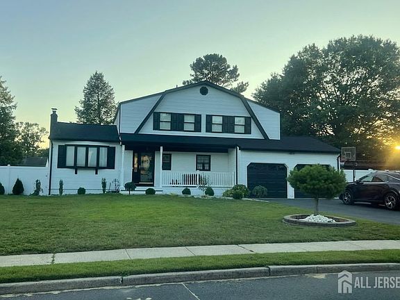 3rd image of 31 Wolfpack Rd