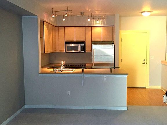 2nd image of 1410 E Pine St Unit W206