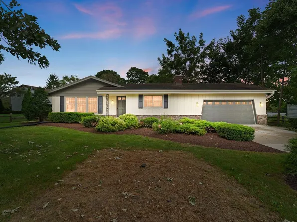 3543 West Hilltop LANE, Franklin, WI 53132