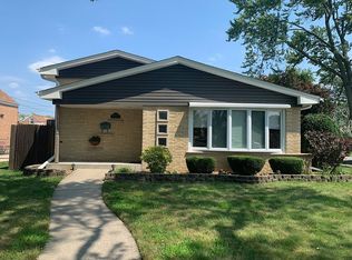 10833 S Kenneth Ave, Oak Lawn, IL