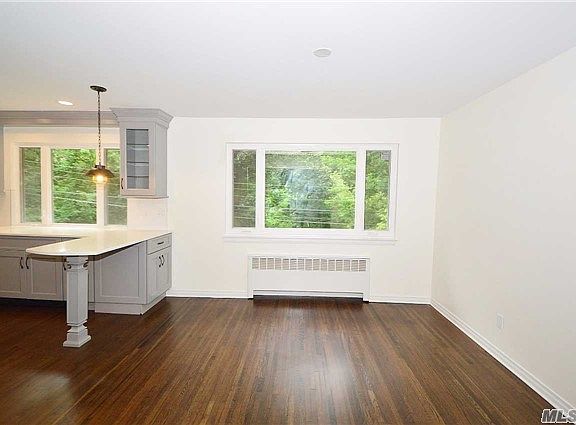 5th image of 16 Jeanette Dr