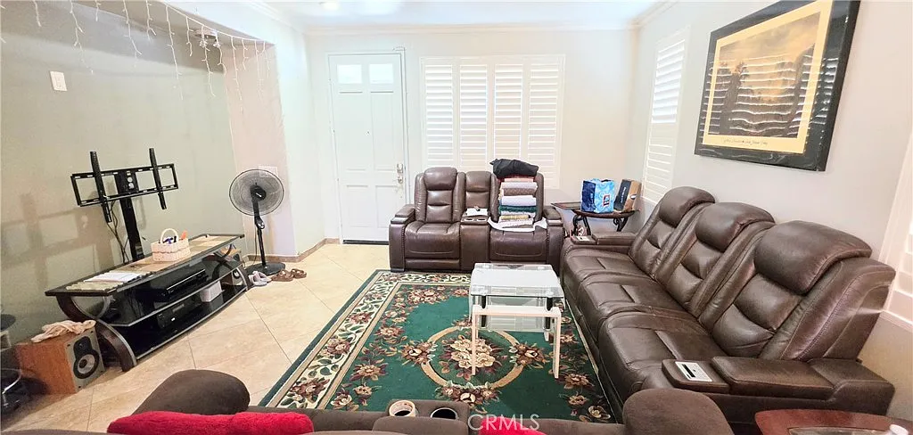 5 bed, 3.5 bath, 1773 sqft, $4,700 — Photo 4