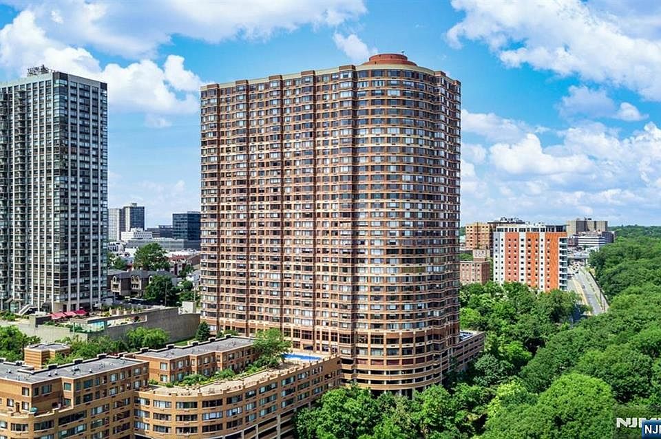 1st image of 100 Old Palisade Rd APT 1813