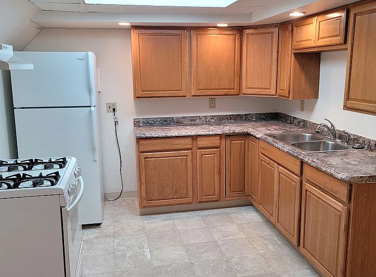 103 Perrin Ave #3 — Photo 2