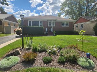 835 McKinley Ave, Mundelein, IL