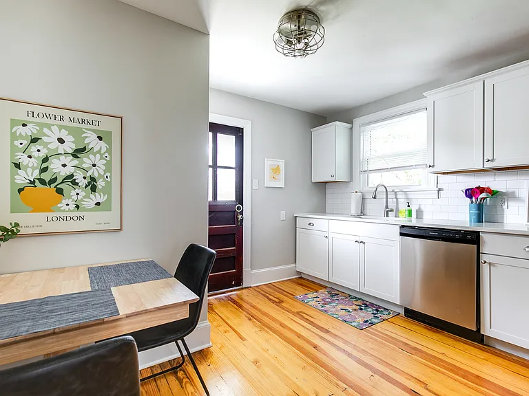 1312 Avondale Ave — Photo 36