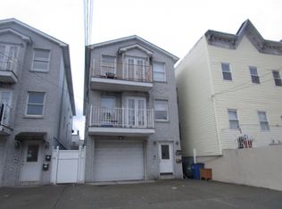 82 W 20th St, Bayonne, NJ 07002