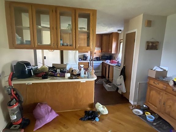 5th image of 275 S Reed St