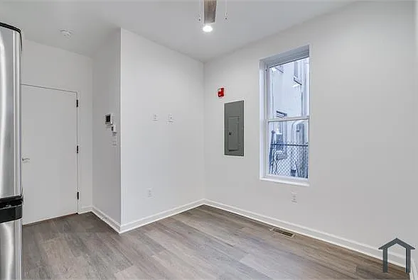 1 bed, $1,100 — Photo 4