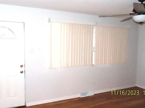 3rd image of 80 Sackett Dr