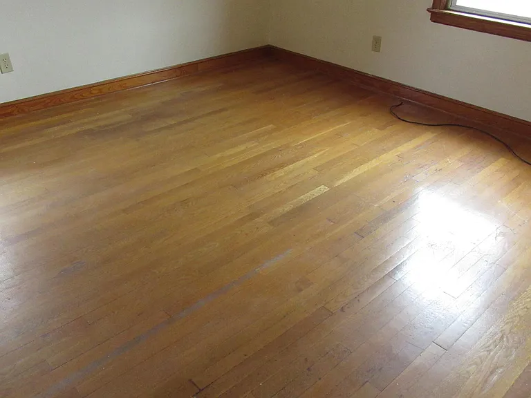 1011 Summit Ln NW — Photo 3