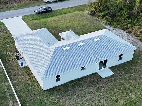 2nd image of 455 Long Ave S