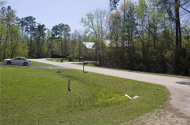 2nd image of 18 Pine Cone Ct