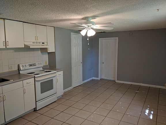 4th image of 3745 50th Ave N